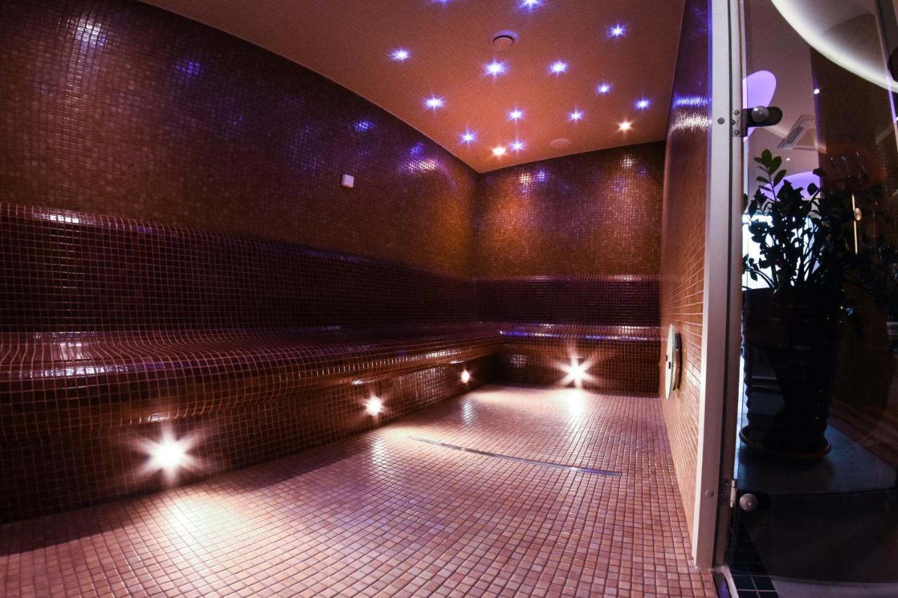 Ruben Hotel Zielona Gora Bagian luar foto
